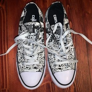 Snow leopard Converse